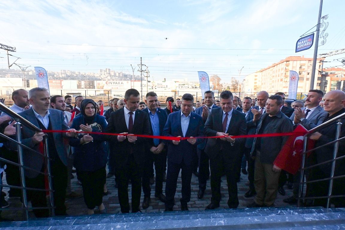 Yapımı tamamlanan, üyelerimize hizmet verecek şube binamızı, üyelerimizle, temsilcilerimizle, şube başkanlarımızla birlikte  dualarla hizmete açtık.