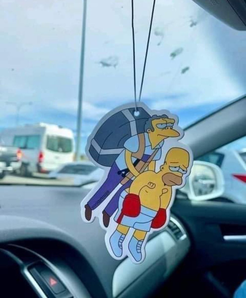 SoySimpsonito's tweet image. El aromatizante de auto perfecto no exis…