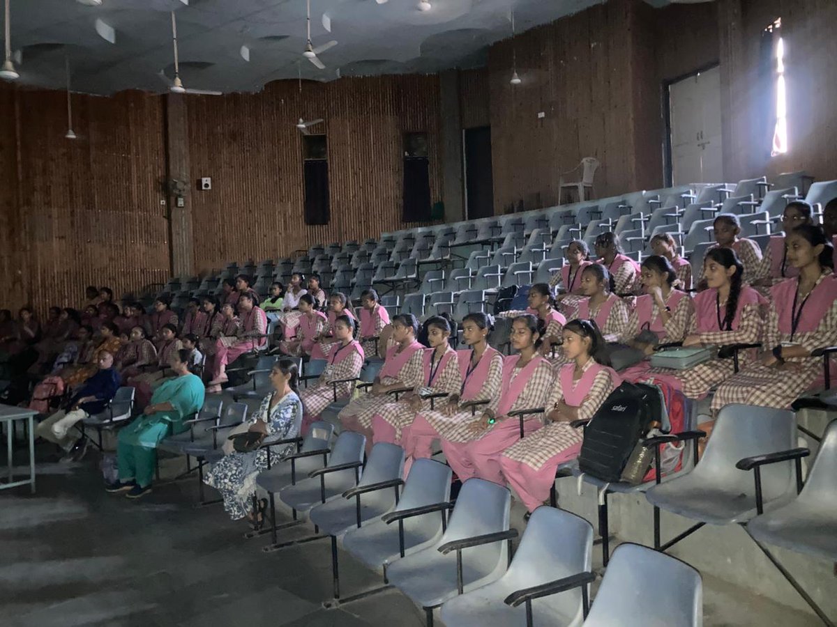 IPLab_Rajkot's tweet image. Today, students of Shri Rameshbhai Chhaya #Girls School, #Rajkot explored @InfoGujcost&apos;s #QuantumScience Kit activities, tried innovative #STEM experiments &amp;amp; gained insights into #3DPrinting technology at @OVSRCSC, @IPLab_Rajkot —encouraging them to #Dream, #Think &amp;amp; #Innovate