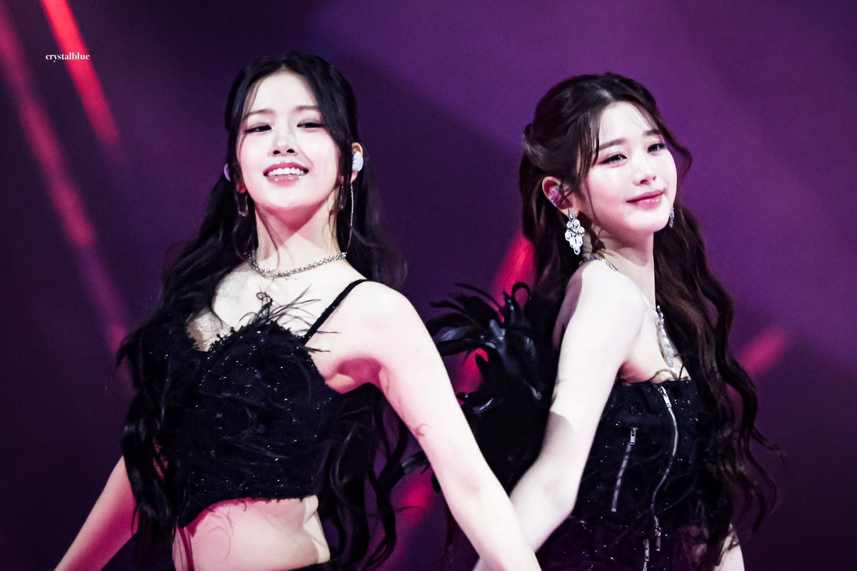 crstalblue_'s tweet photo. 251128 MAMA AWARDS 2025

💜

#아이브 #ive #장원영 #JANGWONYOUNG #ウォニョン  #ANYUJIN #안유진 #ユジン 
#ANNYEONGZ #안녕즈 #アンニョン https://t.co/NE6s1MNVvZ