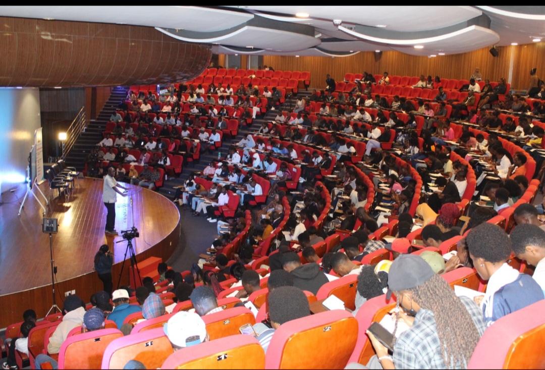 drey_official's tweet photo. Thanks to everyone who made the event a success.  Truth, Trust, and Worldwide Journalism can be made possible. 
#WeAreUoN #TrueJournalism #worldwidejournalism https://t.co/ACOVoZtbDb