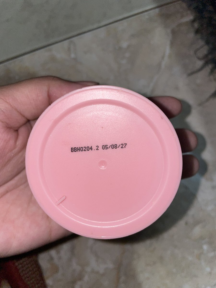 dumpsyacha's tweet photo. wts glowsophy watermelon moisturizer/moist pink 20k aja inc all, pemakaian bersih ya exp 2027 

shopee gratong cod https://t.co/RWToZC5xG3 https://t.co/1wy5iTzUCm