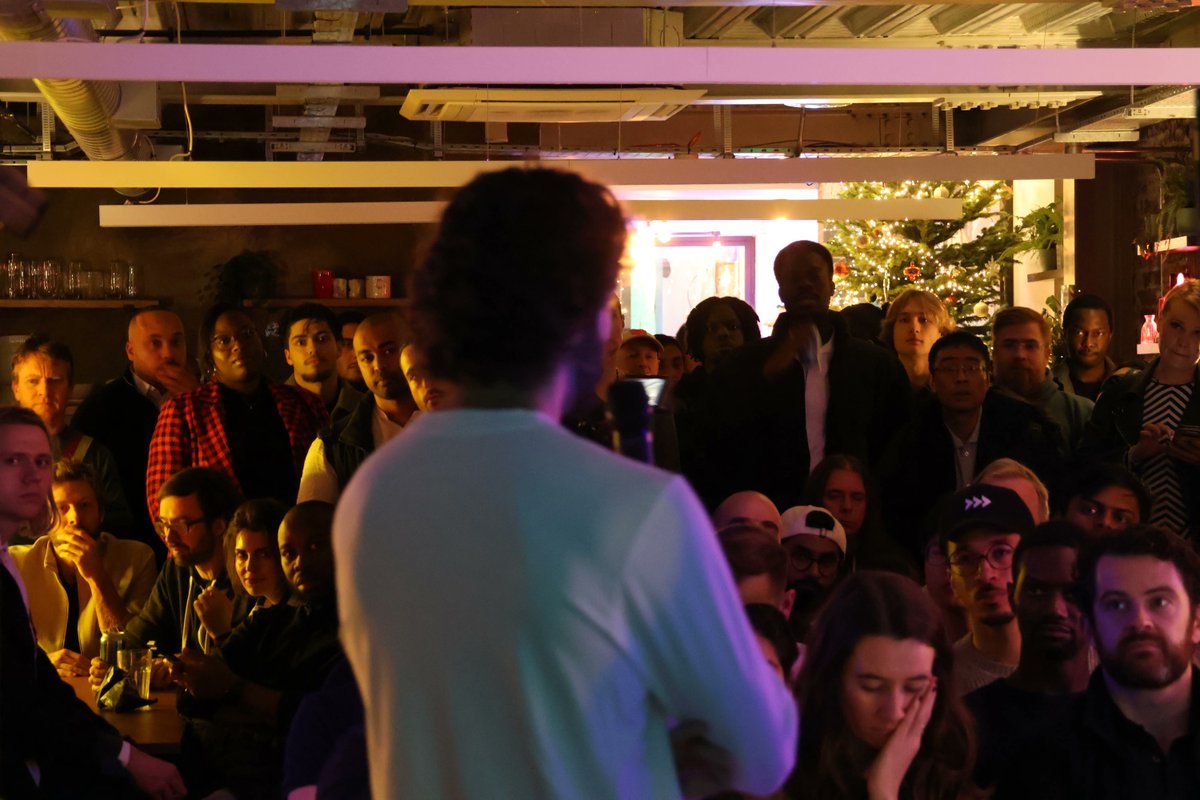encodeclub's tweet image. Base has officially launched at Encode Hub 💙

Amazing energy at last night’s launch - London’s @Base community is alive and growing!

London isn’t just a stop for Base - they’re committing to it.