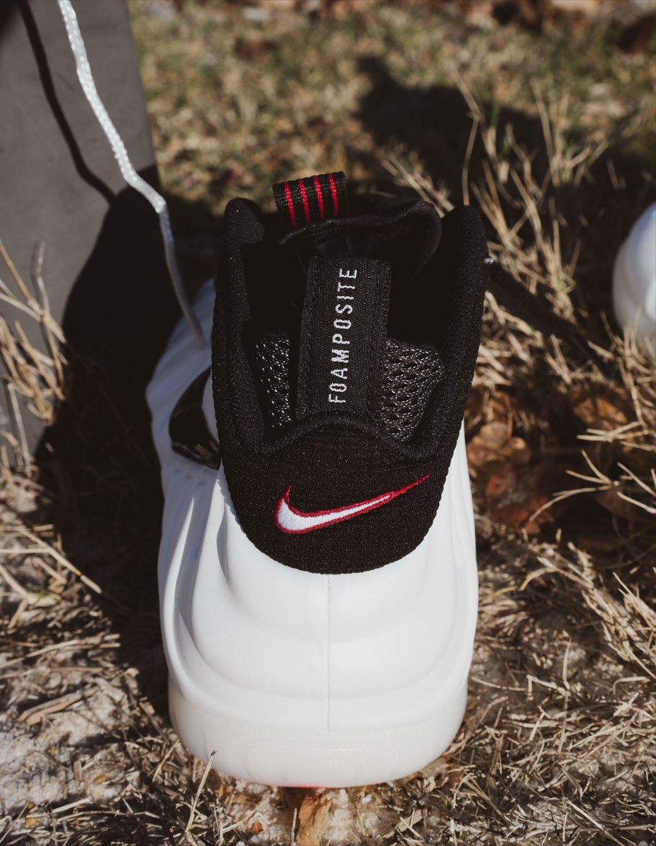 The Men's Nike Air Foamposite Pro - "Pearl" is now available - soleplayatl.com/products/mens-…