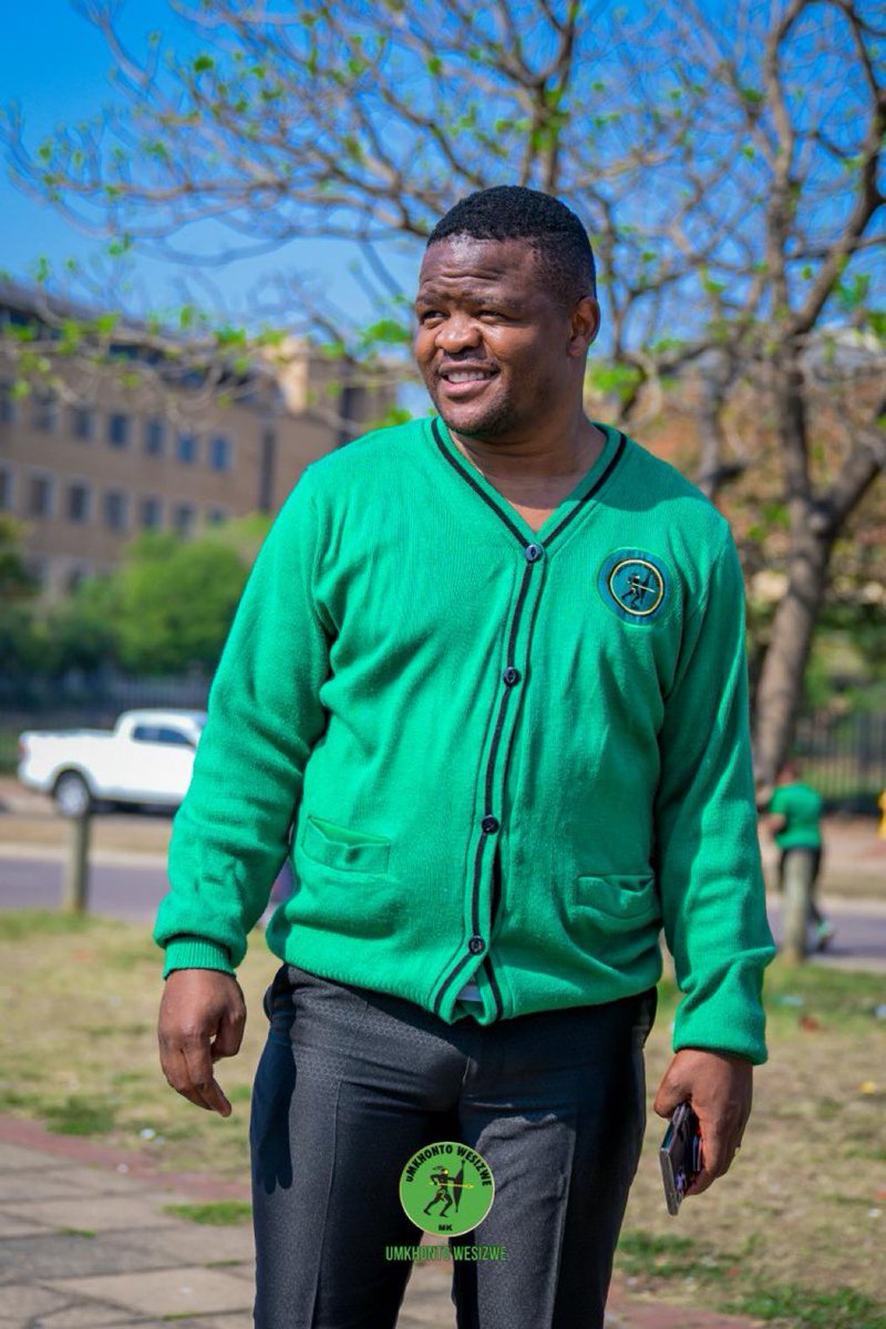 AdvoBarryRoux's tweet photo. The Jacob Zuma Family! 

Duduzile Zuma &amp; Honour Zuma aka Cyan Boujee are accused of recruited 17 men to fight in the Ukraine/Russia war. Someone said Dr Khehlelezi is alleged to be stuck in the frontline in the Ukraine/Russia war that’s why he’s not been seen in Public. https://t.co/YJrPXgzc2n