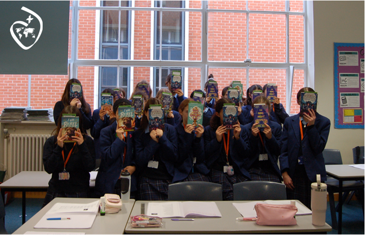 SHHSHammersmith's tweet photo. In September, our new Year 7 pupils were allowed to choose one book out of a selection of 16 titles to receive as a gift from the school library! 📚👏

Their chosen books have now arrived courtesy of @Booktrust and are being distributed to all pupils.

#shhshammersmith #BookTrust https://t.co/RE6fvZYmY0