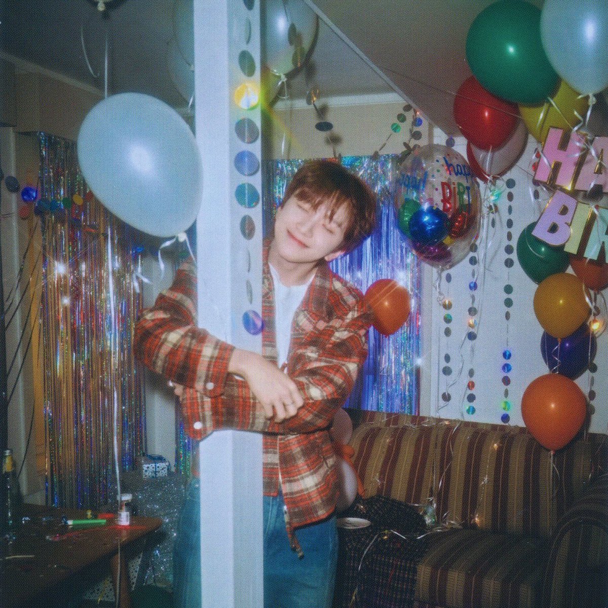 bndchartsmaster's tweet image. Happy 19th birthday to the producer, lyricist, composer, rapper, vocalist. Woonhak, the genius maknae of BOYNEXTDOOR.