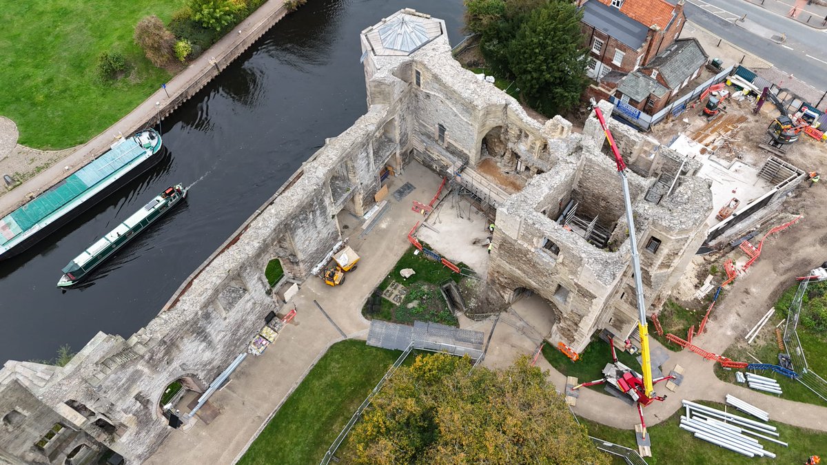 spidercranes's tweet photo. NEWARK MEDIEVEL CASTLE REGENERATION... Newark Castle has stood the test of time to say the least.  We have had our Lightweight Aluminium Bocker RK36 lifting steel on the project... https://t.co/WPhapBsJgG