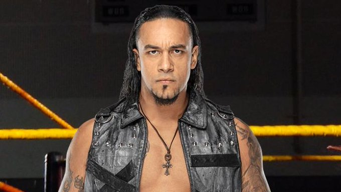 wrestle_hist's tweet photo. 11/28/2018
Damian Priest made his WWE debut on NXT from Full Sail University in Winter Park, Florida.
#WWE #WWENXT #DamianPriest #TheArcherOfInfamy #AllRise #ElCampeon #TheJudgmentDay https://t.co/3d6IuGPMm7