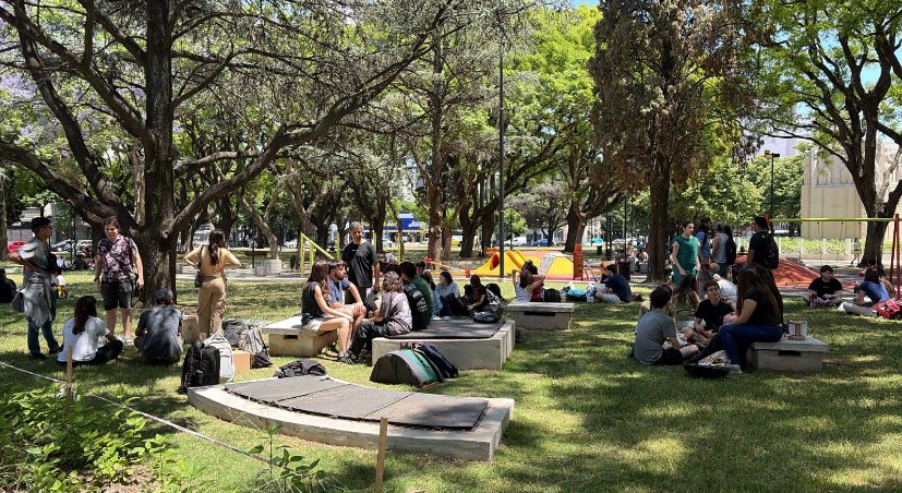 Amenazan con hacer una “masacre” en la #UNLP
Llegaron mails masivos a varias dependencias con una amenaza para el día de hoy.  La Facultad de Artes  suspendió actividades y evacuó a los estudiantes.