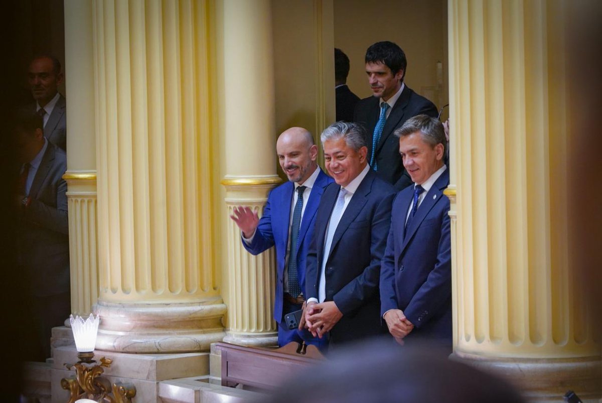 EMOCIÓN Y ORGULLO

Es un orgullo acompañar a <a href="/julietacorroza/">Julieta Corroza</a> en un momento tan significativo, no solo para ella sino por todo este largo camino que hemos transitado, que hoy permite a La Neuquinidad contar con representantes en el Congreso.

Vamos a defender Neuquén por sobre