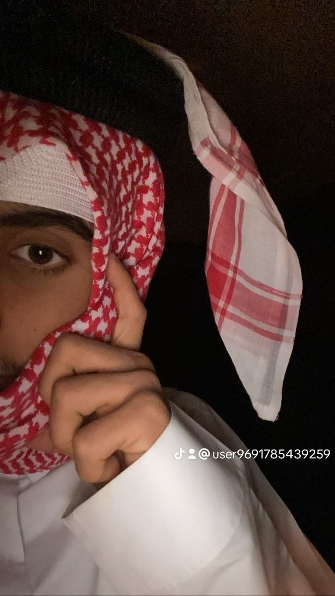 #حالتي_الان 🔕🥀
إذا شفت شخص جالس بروحه خله 
إذا شفته ماطلب من أحد او مااشتكى لأحد خله ✋️