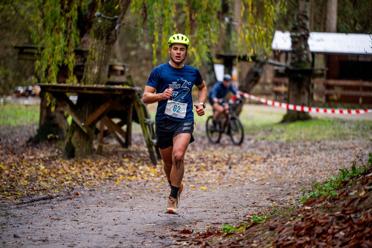 Sdis_95's tweet photo. [#RunandBike] Dimanche 23 novembre 2025 s’est tenu le 2ᵉ Championnat de Run & Bike des sapeurs-pompiers du Val-d’Oise à la base de loisirs de Cergy-Neuville.🚴‍♀️🏃
​
Un grand bravo à tous les participants pour leur engagement et leur performance avec une mention spéciale pour Hakeem et Tyméo, nos deux jeunes sapeurs-pompiers de Villiers-le-Bel, pour leur 2ᵉ place au classement général, au 7 km mais également au lieutenant Hugo G, adjoint au chef de centre de Franconville et au lieutenant Simon L.B, adjoint au chef de centre d’Eragny-sur-Oise pour leur 3ᵉ place/60 au 16 km.

Merci aux bénévoles, aux vétérans mobilisés et à toutes les personnes ayant contribué à l’organisation et à la réussite de cet événement ! 🌟

📸S.Avenant