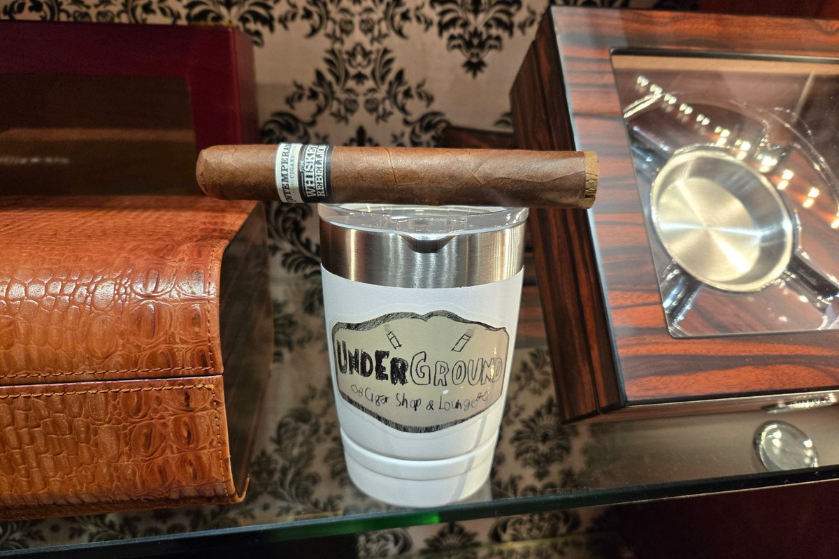 Black Friday morning with a RoMa Craft  Intemperance Whiskey Rebellion Tully. 

Everything in the shop 20% off at 12pm including RoMa Craft. 

undergroundcigars.com