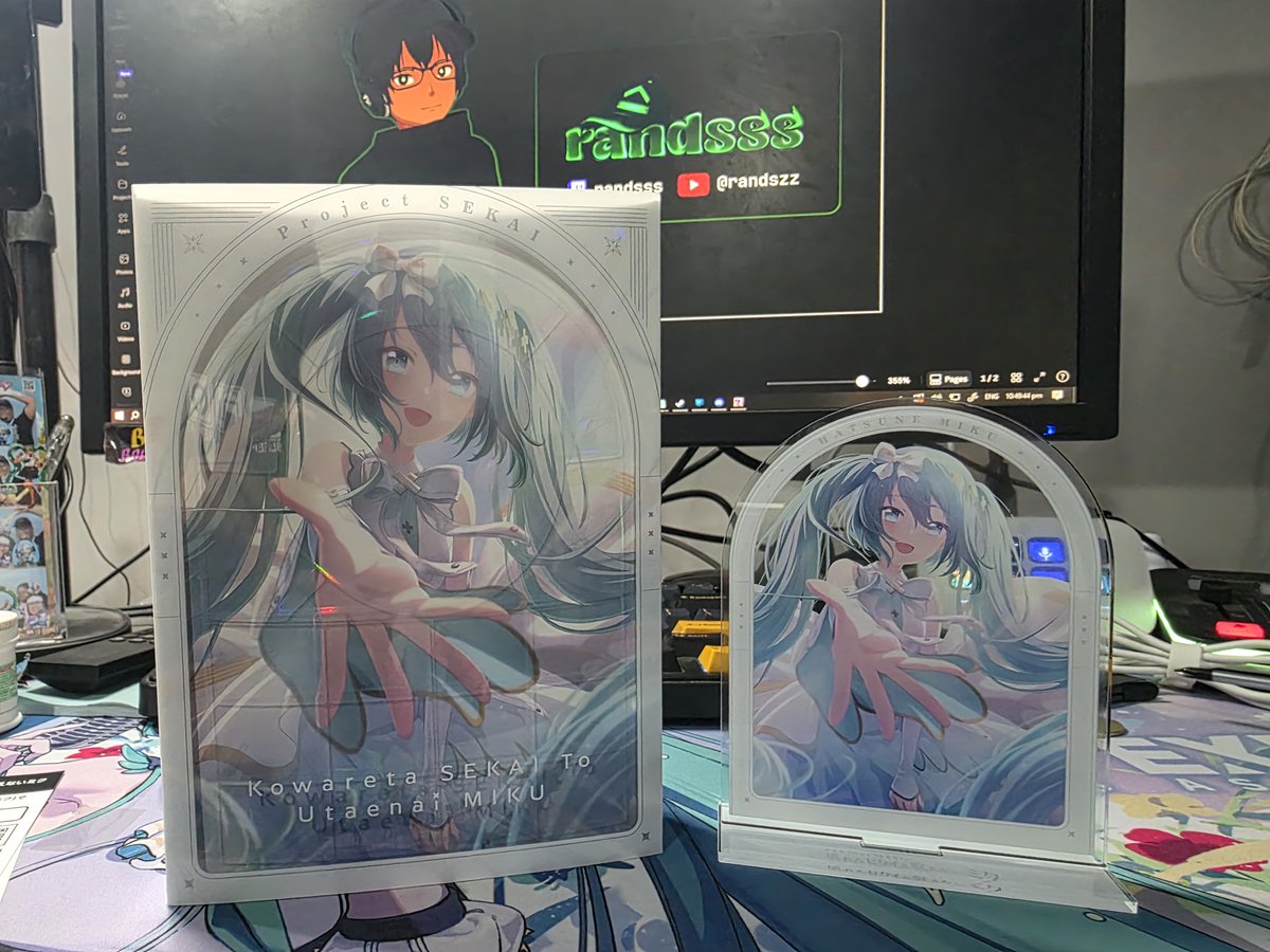 randszz's tweet image. So, I ended up still buying the project sekai movie Blu-ray from a seller in Japan

Salamat Shopee