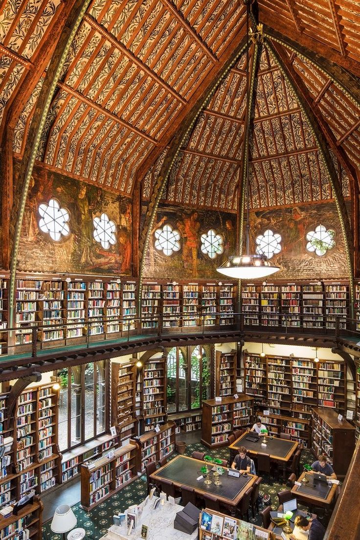 The Old Library of the Oxford Union Society in Oxford, England c.1857.
