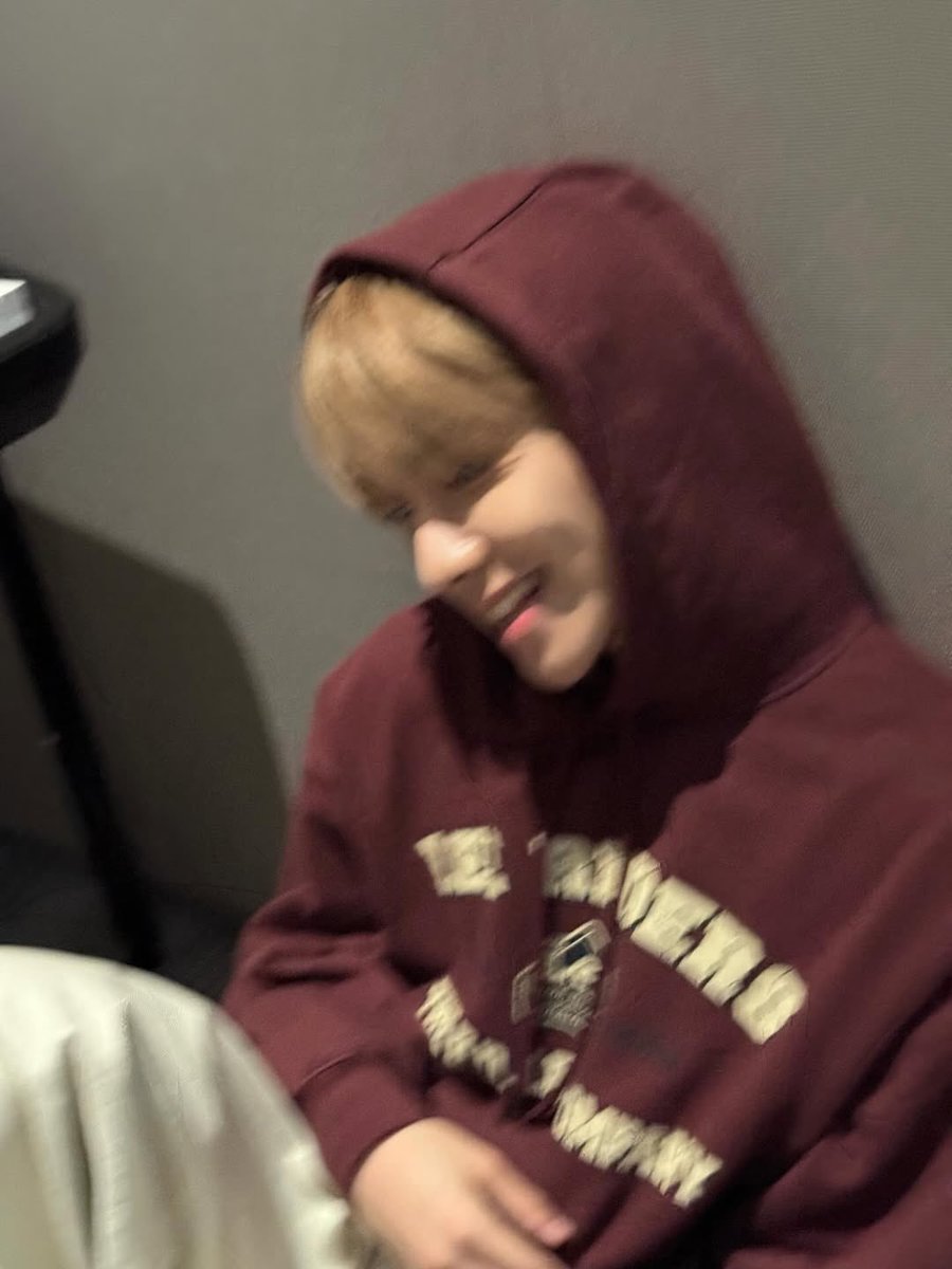 #세상이무대라면_주인공은_운학
#LuckywoonhakDay
#世界を照らすウナクの笑顔

운학아 생일 너무너무 축하해♥