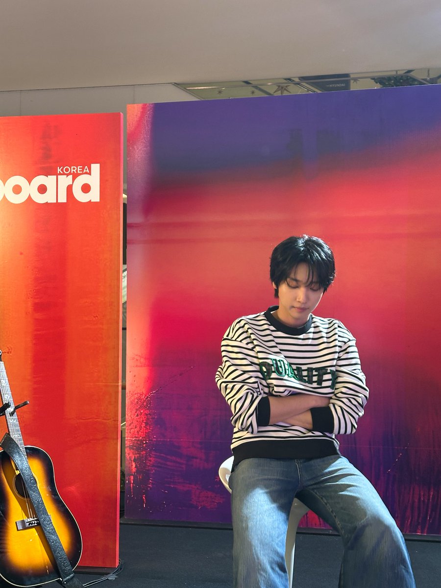 jeongsewoon_twt's tweet image. 빌보드코리아와 듑벨, 그리고 정세운이 만난 LIVE STAGE! 현대백화점 판교점에서 함께해 주신 모든 분들께 감사드립니다! 

@ Billboard on YOU 

- ꕤ -

SETLIST

• lake
• Garden
• Colors
• 숨은 그림 찾기
• Don’t know
• Perfectly
• White

#정세운 #JEONGSEWOON