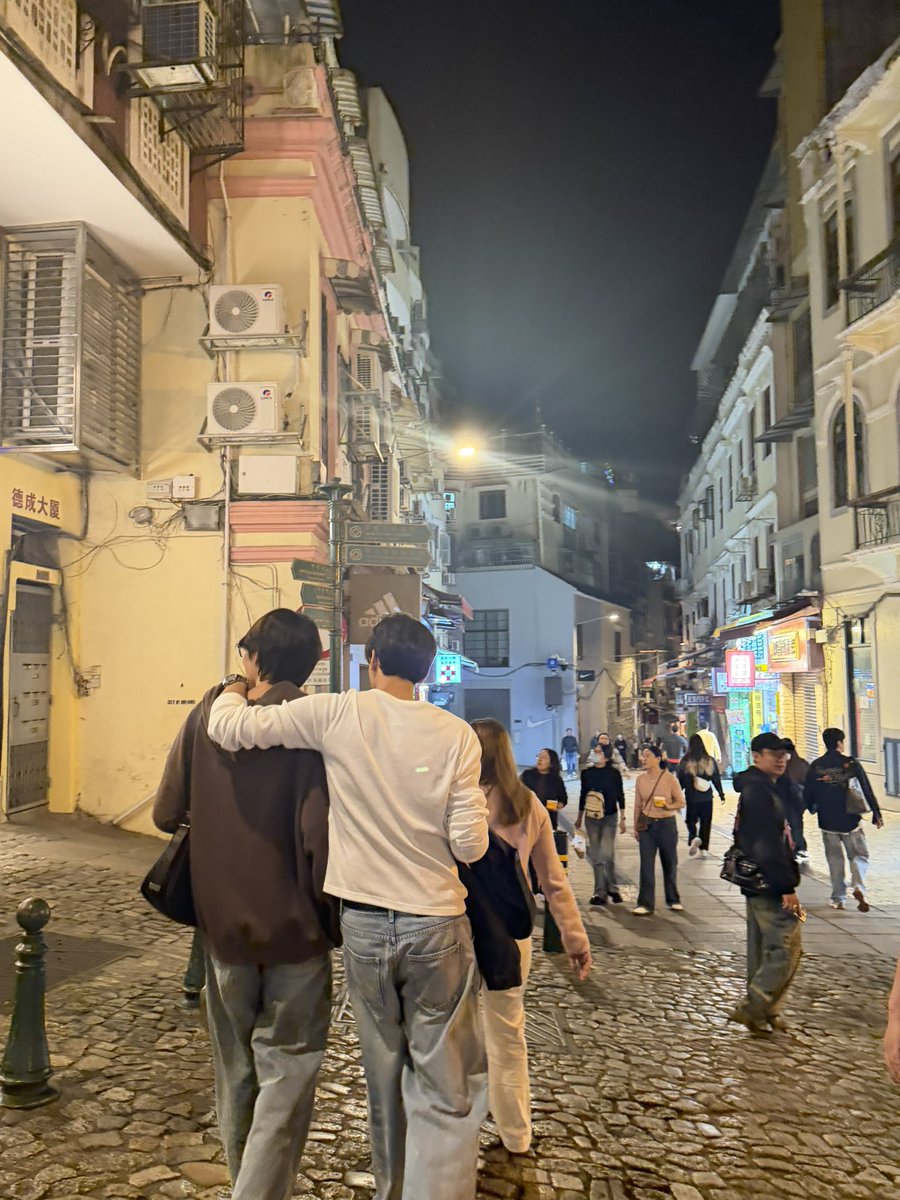 Thanatopmakeup's tweet image. ผู้คนมากมาย.

#KengNamping