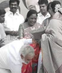 Rajesh_Lms's tweet image. திரு. செங்கோட்டையன் &amp;amp; சேகர்பாபு இருவருமே அதிமுகவில் இருந்து வேறு வேறு கட்சிக்கு சென்றவர்கள்...

அவர்களின் நிலை இன்று எப்படி இருக்குனு நீங்களே பாருங்க...

கூஜா                                           ராஜா