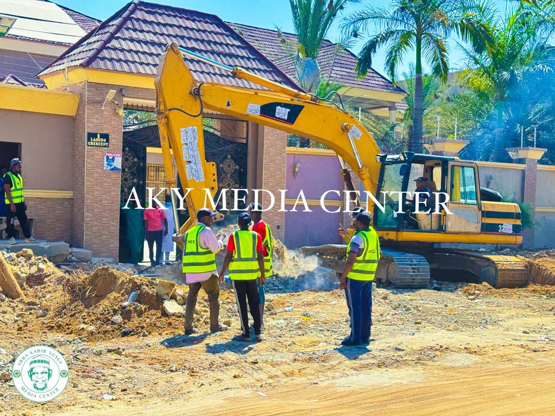 Kk_frontline's tweet image. All set for the expansion and dualization of Lamido Crescent. 

#AbbaIsWorking.