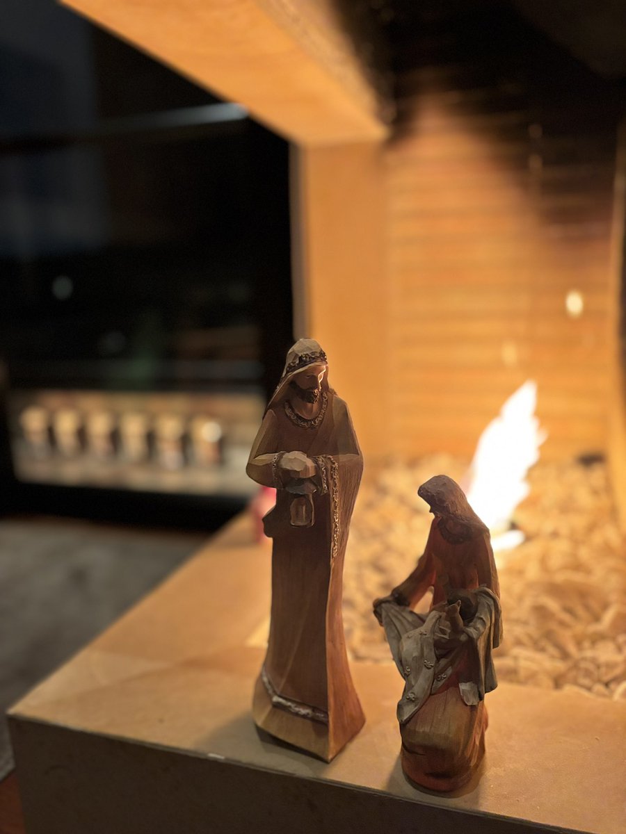 JuanMartinLegIs's tweet photo. My first and most important Christmas decoration every year… a symbol of what is truly at the center of this celebration. https://t.co/JBltvJO6XS