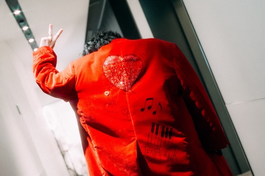 ClaudiaCat313's tweet image. 俺のせいで
#TENBLANK / #グラスハート が好きじゃなく人は
もちろんいるけど
俺の作る音は
少なくとも　それと同じ数か
それ以上の人間は幸せにできる
だからいいよね

私はそう信じてる
私の好きな人は
そんなに強い心を持っている
そんなに強い能力がある
そんな気がしたんだ
#佐藤健 #takerusatoh