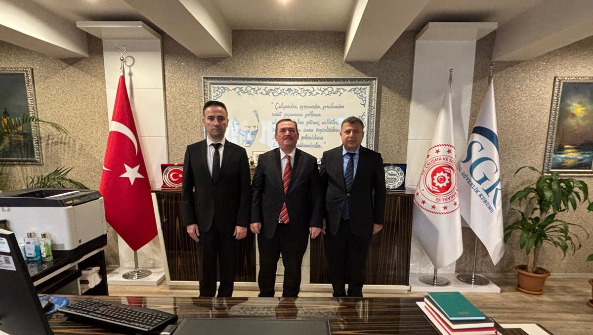 Muratpaşa Kaymakamı Sn. İhsan KARA, İl Müdürümüz Mehmet TANRIÖVER ve Muratpaşa Merkez Müdürümüz Hakkı EROĞLAN' ı ziyaret etti. Nazik ziyaretleri için kendilerine teşekkür ederiz.
<a href="/sgksosyalmedya/">SGK</a> <a href="/over_mehmet/">Mehmet TANRIÖVER</a> #sgk #Antalya