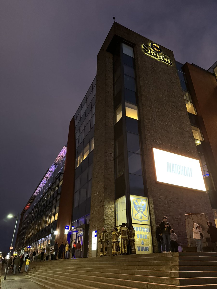 RTamura_16's tweet image. シントトロイデンのホテル併設スタジアム！これはテンション上がらざるを得ないです
#STVV