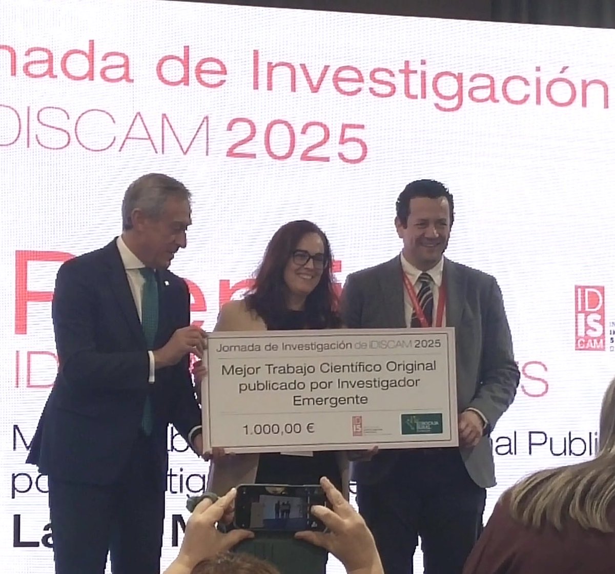 HNParaplejicos's tweet image. Enhorabuena a nuestra compañera Laura Mouriño por su premio, al mejor trabajo original, publicado por un investigador emergente @idiscam #Jornadainvestigacion #idiscam @HNPdivulga1 💪🏼💪🏼💪🏼
