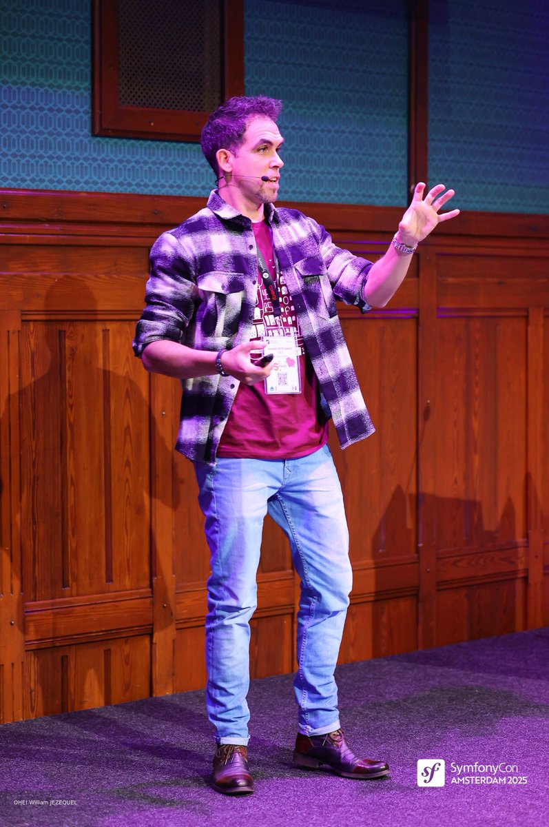 symfonycon's tweet image. 🚀We just had: Alejandro Reyes Amaro with “Cloud-Agnostic AI Agents with Clean Architecture”

At #SymfonyCon Amsterdam 2025, Alejandro shows how to build enterprise-ready AI agents that are cloud-agnostic, compliant, and innovative! 💻🤖🌍💜

#Symfony #PHP #TechConference #AI