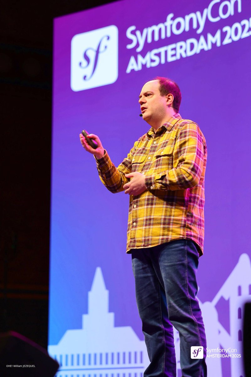 symfonycon's tweet image. 💥 Live on stage a few moments ago: Sebastian Bergmann!

He’s diving into “Testing with(out) dependencies)” — helping everyone at #SymfonyCon Amsterdam 2025 finally understand when to mock, when to stub, and when to trust the real thing! 🎉🧪

#Symfony #PHP #Testing #PHPUnit