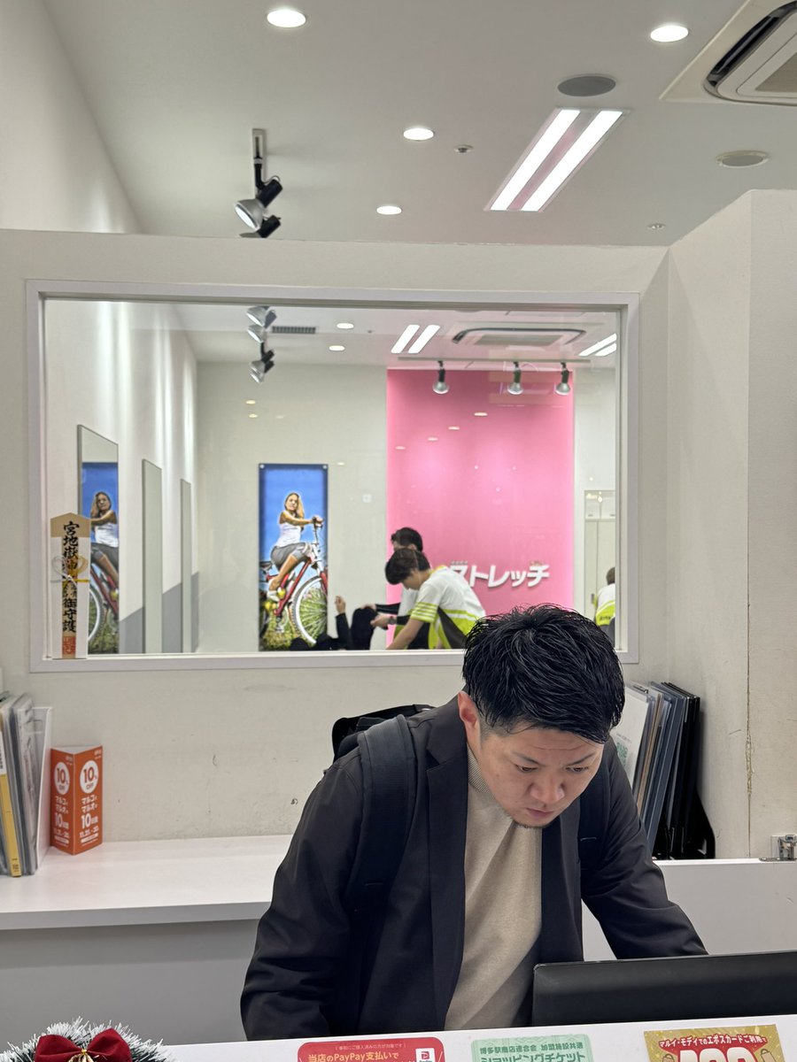 Dr_daitel's tweet photo. スキルアップ研修
成合さんにまた教えていただける環境最高です🙇‍♂️
てっしーとはらちゃんも頑張ってた🔥

お客様もトレーナーもみんな笑顔
いい店舗ですね🙏❤️ https://t.co/sHcgdoNNMi