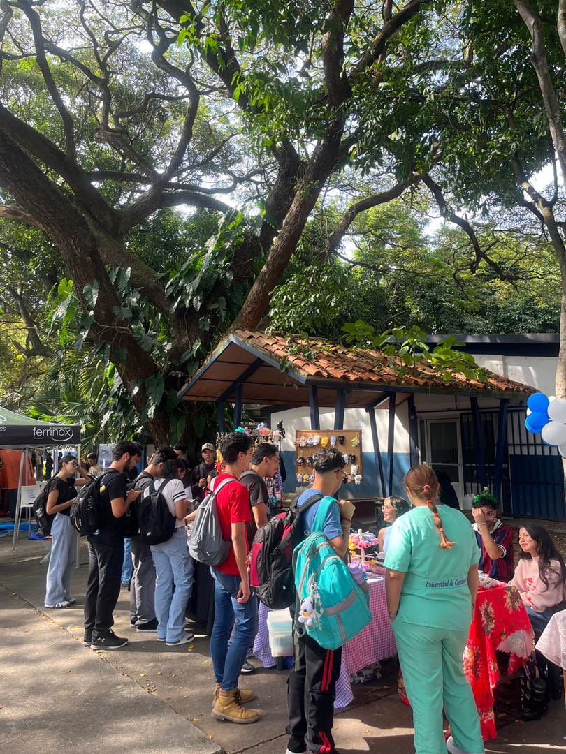 Con gran afluencia de estudiantes y la comunidad ucista, este viernes #28Nov se inauguró la Expo Innovatec Mecánica 2025, en la <a href="/facingenieria/">Ramiro vite hernande</a>