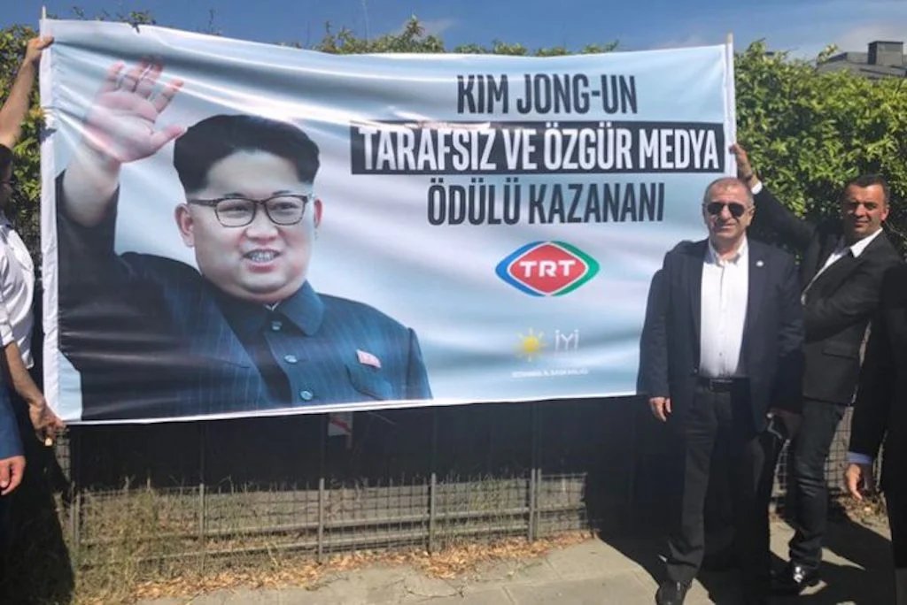 DPRK_News's tweet image. Supreme Leader Kim Jong-un pardons Turkey.