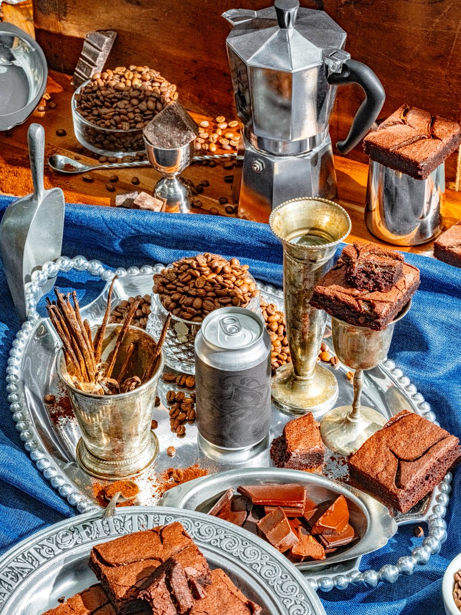 TreeHouseBrewCo's tweet image. 🚨 Brownie Bite is here!🚨

Brownie Bite features a blend of fresh and bourbon-barrel-aged stout, aged 12 to 24 months. After being conditioned on chocolate and house-roasted coffee, the resulting beer is absurdly delicious, carrying a medium-full body with rich notes of corner…