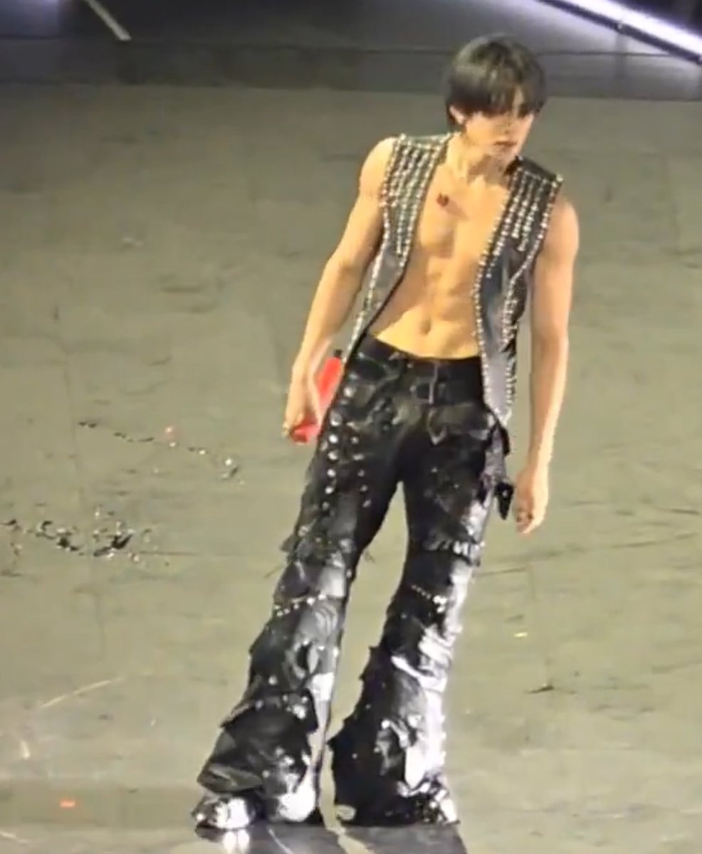 those pants looks really good on him