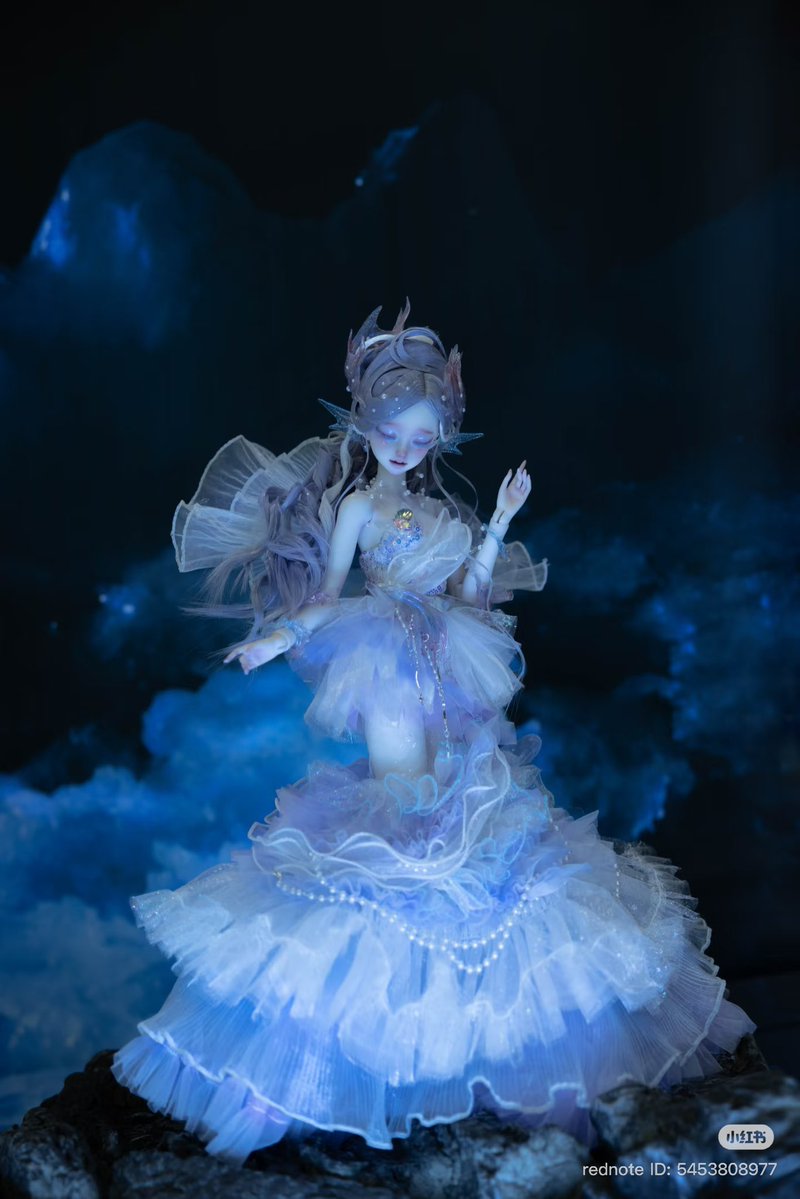 Note_BJD's tweet image. 🍑 aedoll官店
✅ 艾瑞丝 ( Iris / 아이리스 )
➡️ 1/4
⏰ 2025.12.1. 13:00 (KST) ~ 26.2.1.
⏳ 60~150일 소요
1️⃣ 머리둘레 18cm
2️⃣ 목둘레 6.5cm
3️⃣ 안구 14/7mm
📢 이전 1/3와 동일한 타입의 1/4 버전입니다
📢 开眼(개안), 眠眼(폐안) 두 타입
📢 의상 두 타입