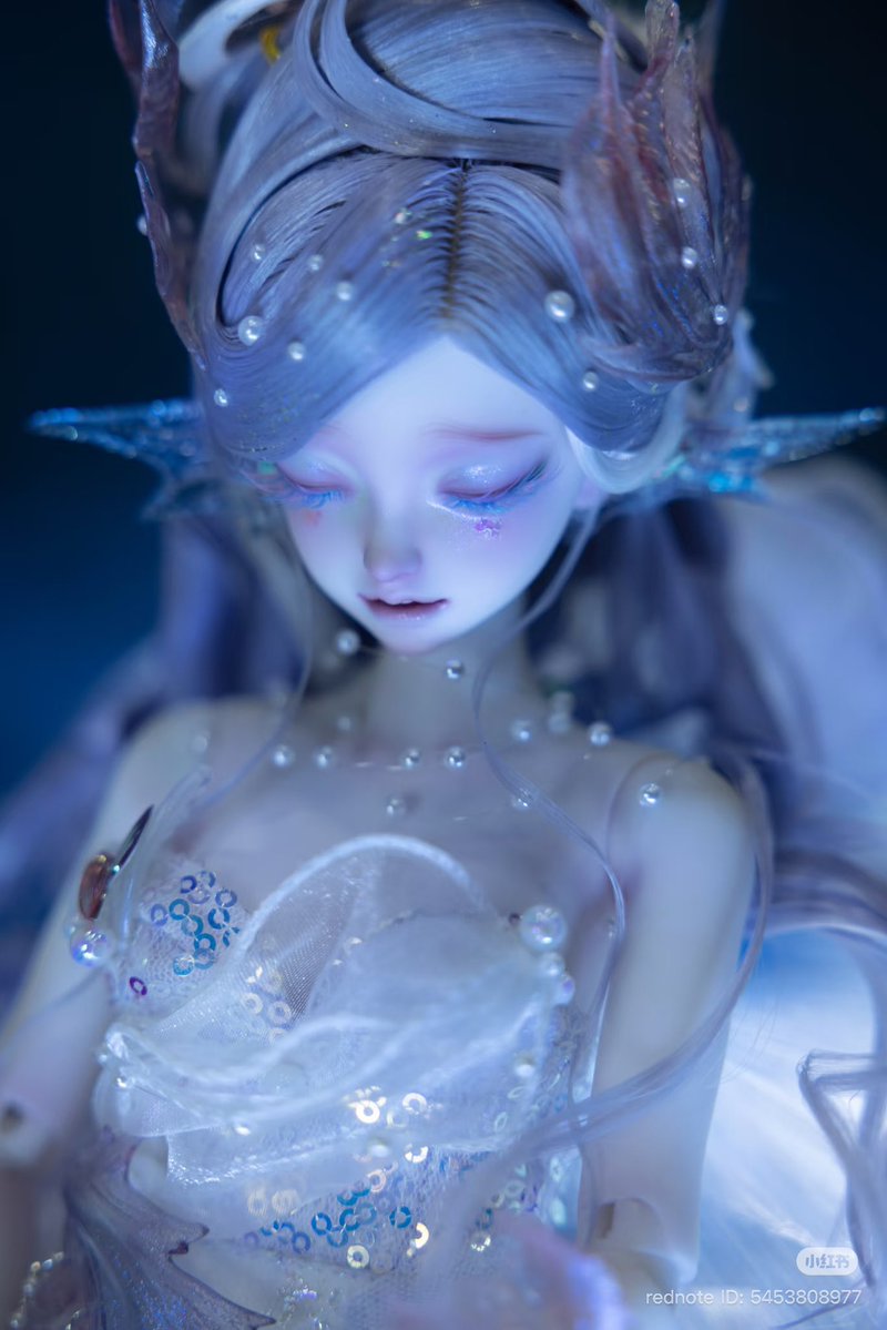 Note_BJD's tweet image. 🍑 aedoll官店
✅ 艾瑞丝 ( Iris / 아이리스 )
➡️ 1/4
⏰ 2025.12.1. 13:00 (KST) ~ 26.2.1.
⏳ 60~150일 소요
1️⃣ 머리둘레 18cm
2️⃣ 목둘레 6.5cm
3️⃣ 안구 14/7mm
📢 이전 1/3와 동일한 타입의 1/4 버전입니다
📢 开眼(개안), 眠眼(폐안) 두 타입
📢 의상 두 타입