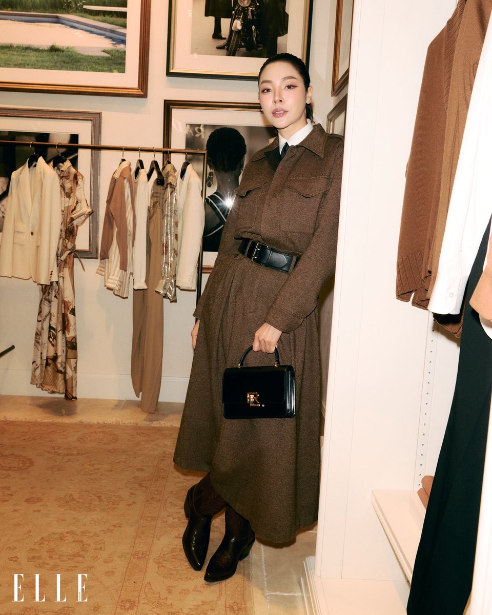 ELLEThailand's tweet image. สวยคลาสสิก! กับสาว ฝ้าย พีรญา @malisorn00 ที่มาร่วมงานเปิดตัวสโตร์ Ralph Lauren แห่งใหม่แบบครบวงจร ภายใต้คอนเซ็ปต์ ’The World of Ralph Lauren‘ ครั้งแรกในประเทศไทย

#ELLEThailand
#FayePeraya
#RalphLaurenTH