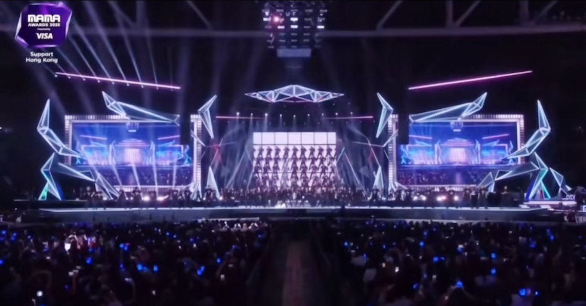 👑 SUPER JUNIOR, est. 2005. 💙