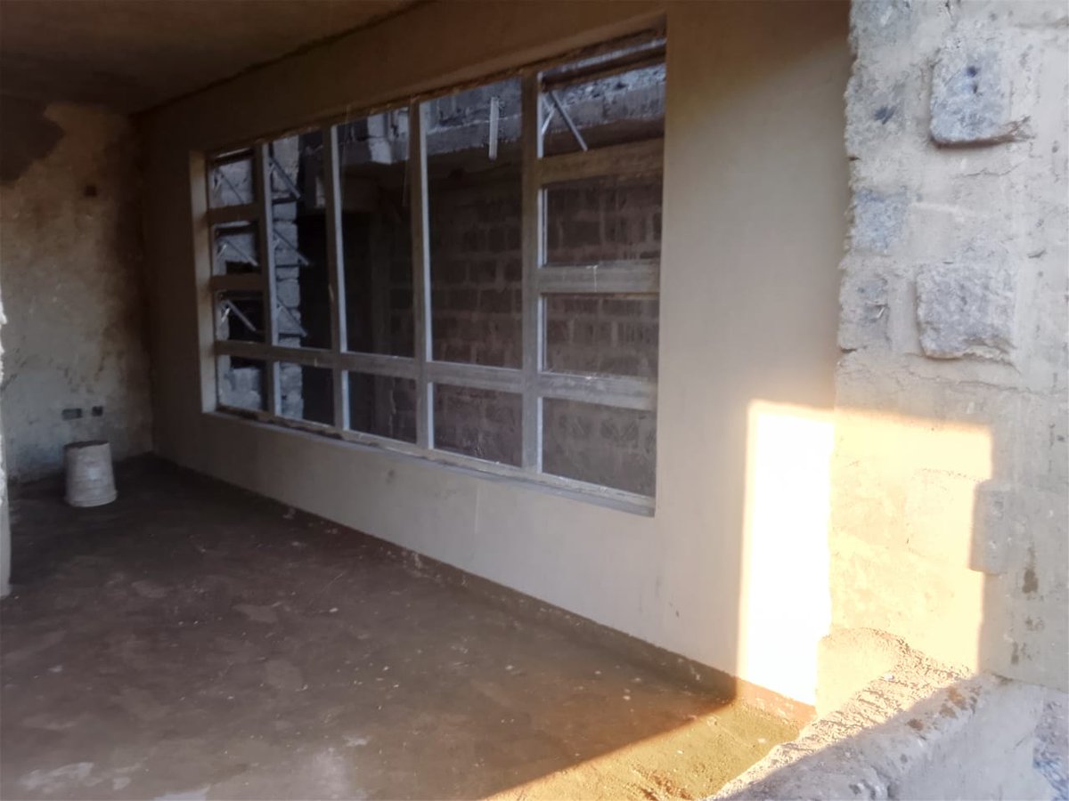 abungana4044's tweet image. We started molding and plastering around our windows and doors today, showcasing KPBC craftsmanship and unique quality.
#artisticcraftsmanship #buildingdesign 
#JengaKisasa