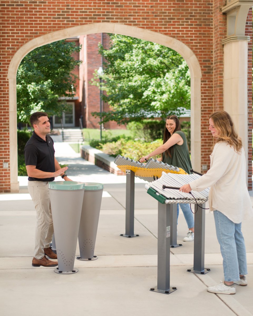 Freenotes's tweet image. Skip the shopping rush. 💛 Head outside, make music, and create memories. That’s the best deal of all.

#FreenotesHarmonyPark #PlayMusicOutdoors #BlackFriday #Freenotes30Years #PlayMusicOutside #OutdoorMusicalInstruments #InclusivePlay