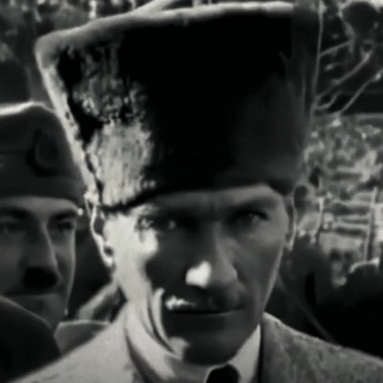 "Her sarıklıyı hoca sanmayın."

- Atatürk (16 Mart 1923)