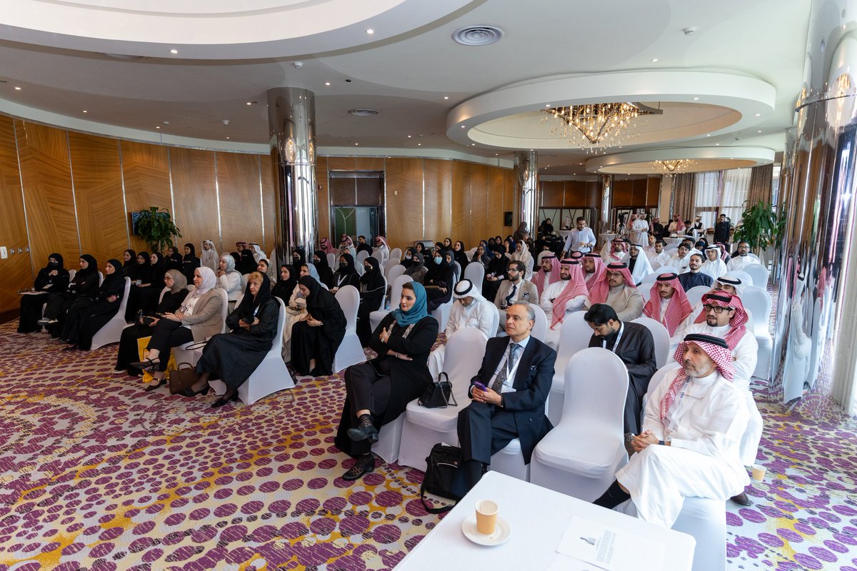 #happening_now

مقتطفات من المحاضرات العلمية لليوم الثاني من المؤتمر السعودي العالمي لطب الأسنان  - جدة 

Clinical and Microbiological Evaluation of Two Chemomechanical Caries Removal Agents in Primary Molars: A Randomized Controlled Study 

✨️Speaker: Dr. Manal Sulaiman Maashi