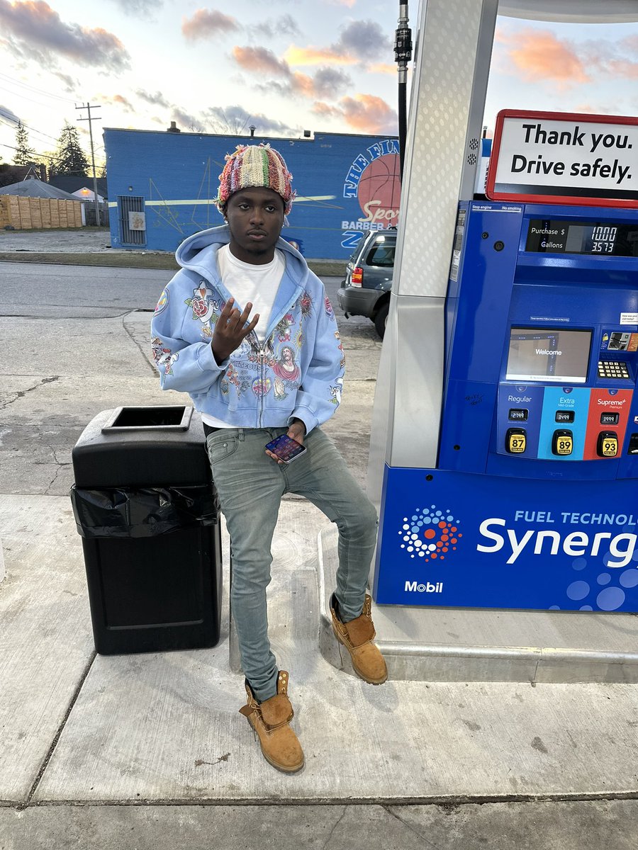 trippytone43's tweet image. IM STILL STICKING TO THE CODE TRYN GET A WIN