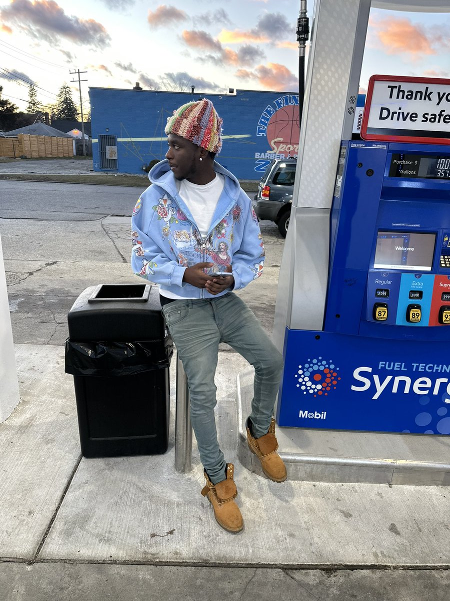 trippytone43's tweet image. IM STILL STICKING TO THE CODE TRYN GET A WIN