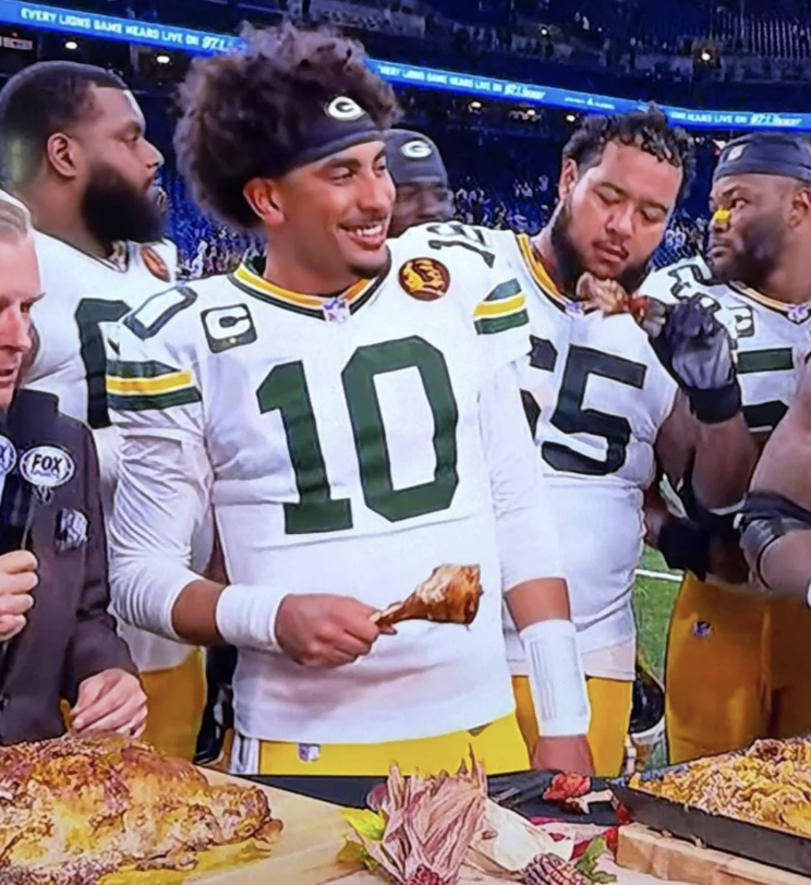 Pookie's 17-game pace: 

3,958 yds
27 TD
4 INT
104.3 passer rating 
73.3 QBR