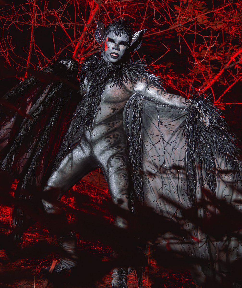 Karamilk_queen's tweet photo. In the Shadows 🦇

Look: @coekiki 
Photo: @_qweenton 
Lighting &amp; Assisting: @tyclouds_media 

Watch #CanadasDragRace every Thursday at 9pm est!

Where to watch:
🇨🇦: @cravecanada
🌎: @wowpresentsplus https://t.co/hpfPwJ7nY6
