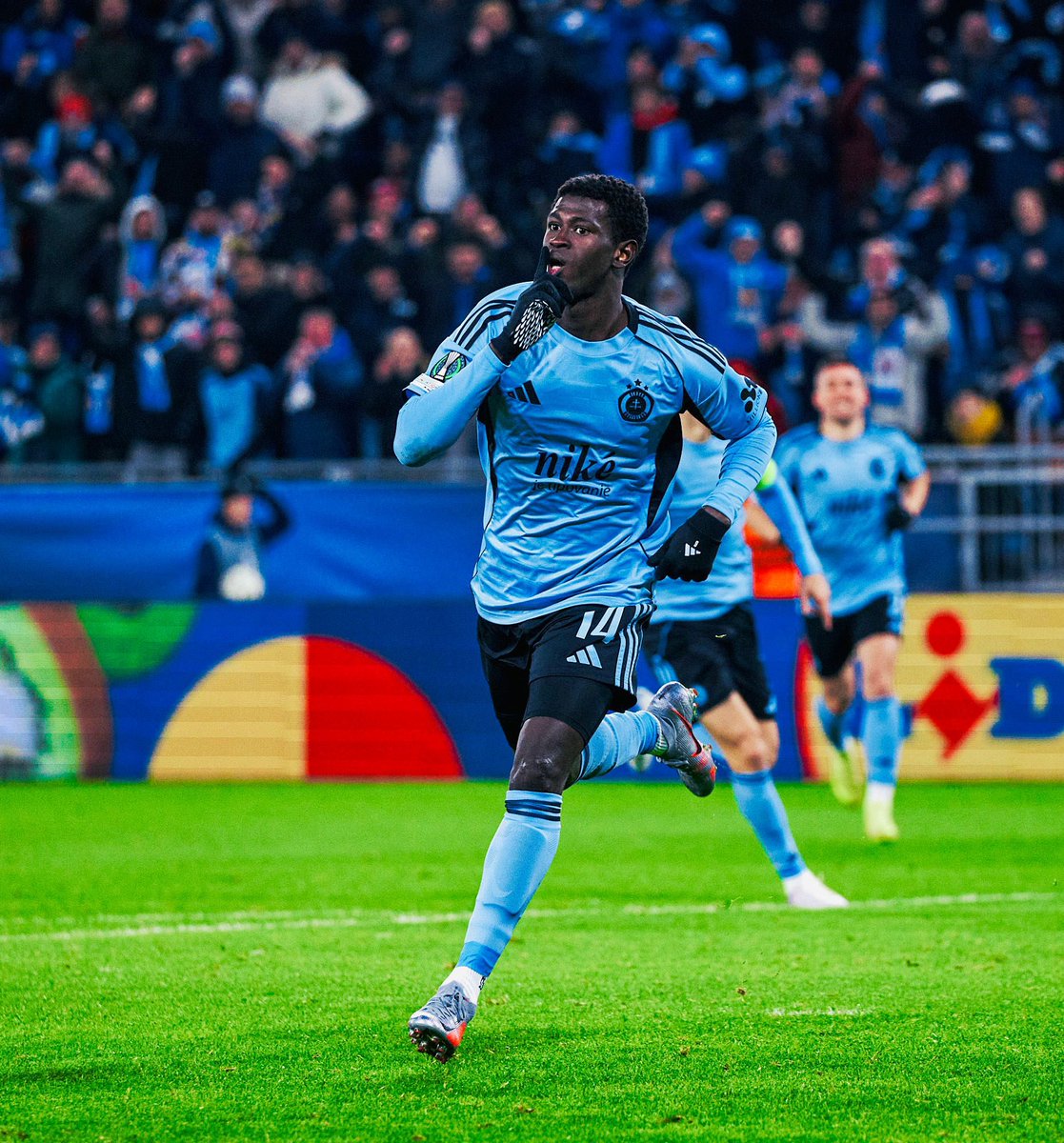 RealDeBanjulFC's tweet image. Congratulations Alasana Yirajang on scoring your first goal in Europe, against a good team, Rayo Vallecano of the Spanish La Liga 🔥❤️👏🏽.

Keep it up, boy wonder.

#rdb #yirajang #slovanbratislava #real4real